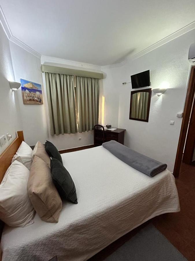 Copacabana Residencial Коста да Капарика Екстериор снимка