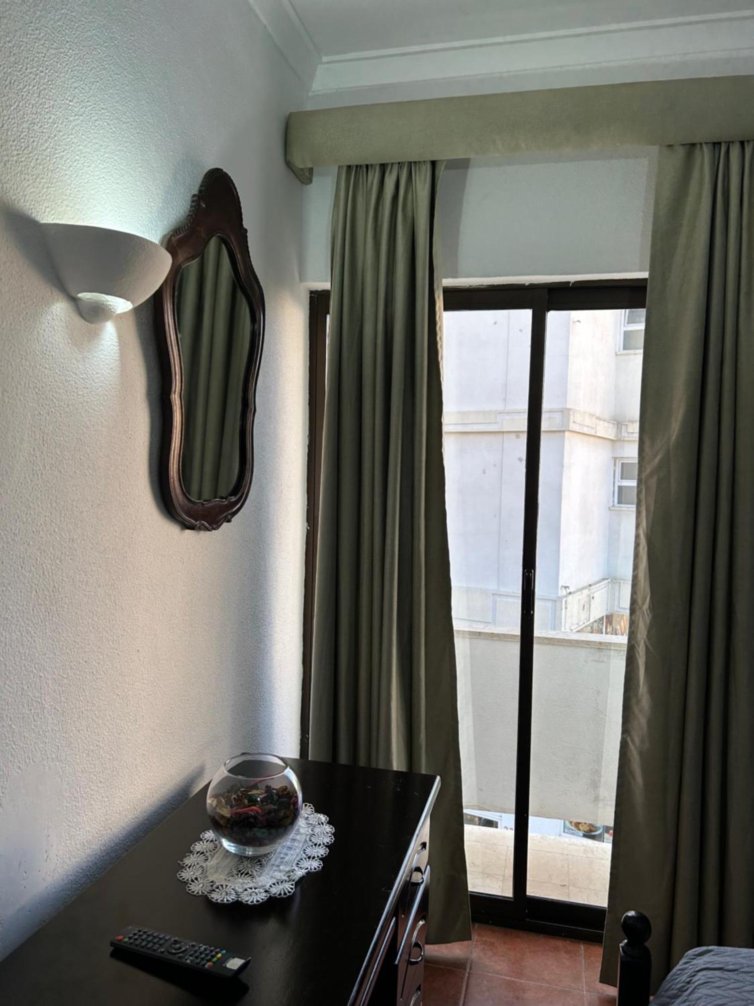 Copacabana Residencial Коста да Капарика Екстериор снимка