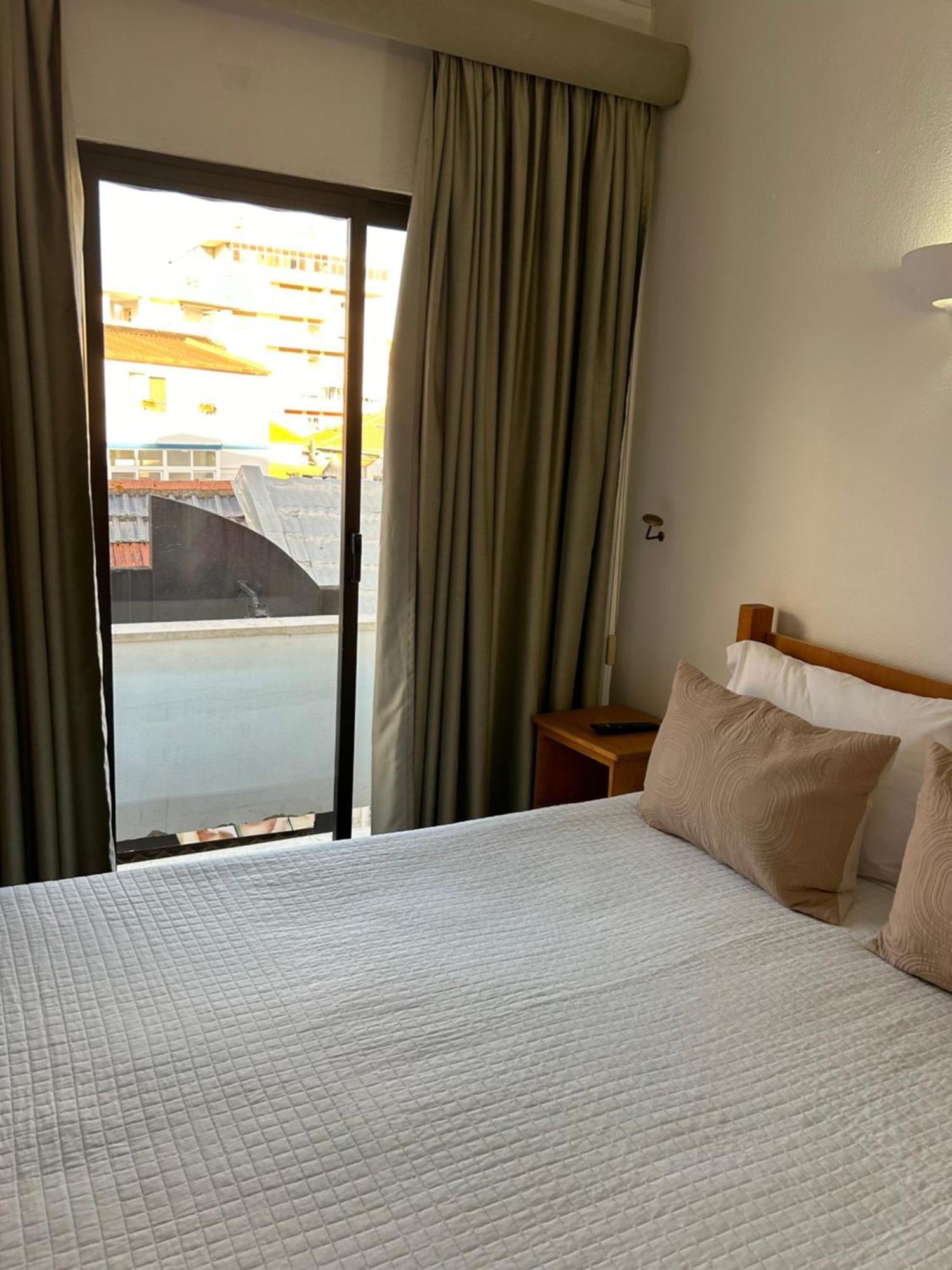 Copacabana Residencial Коста да Капарика Екстериор снимка